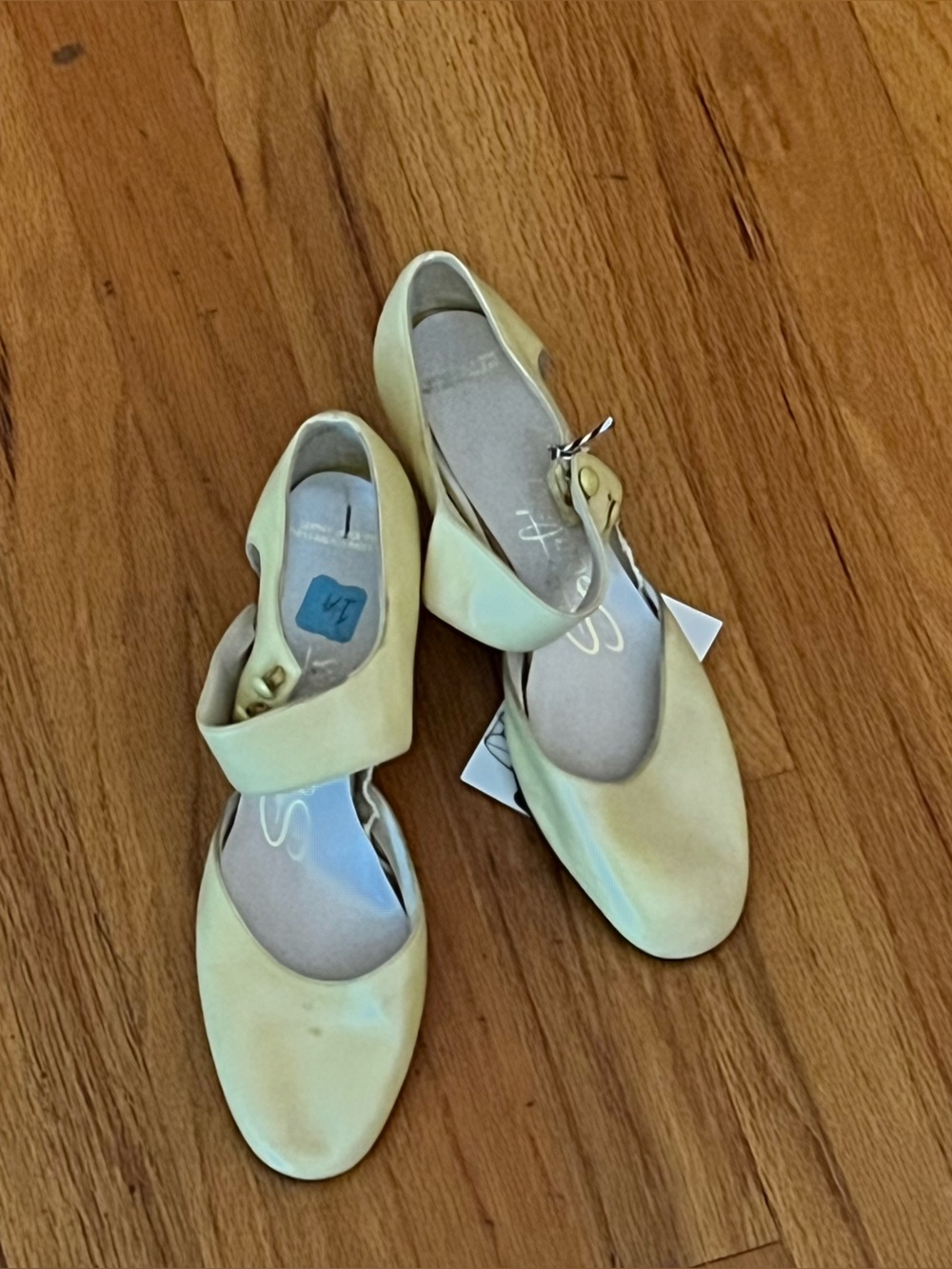 Vintage Pale Yellow Mary Jane Heels